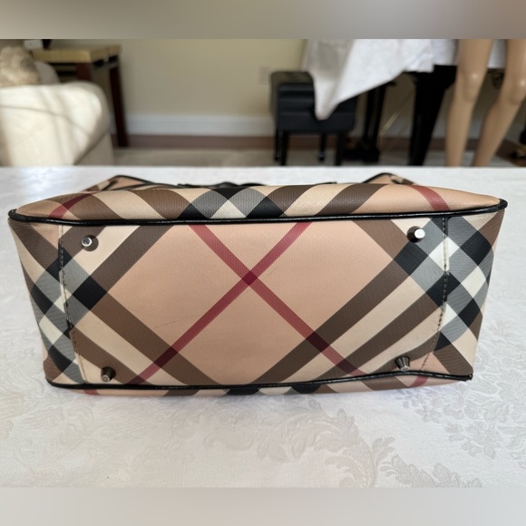 Burberry handbag - Picture 3 of 14